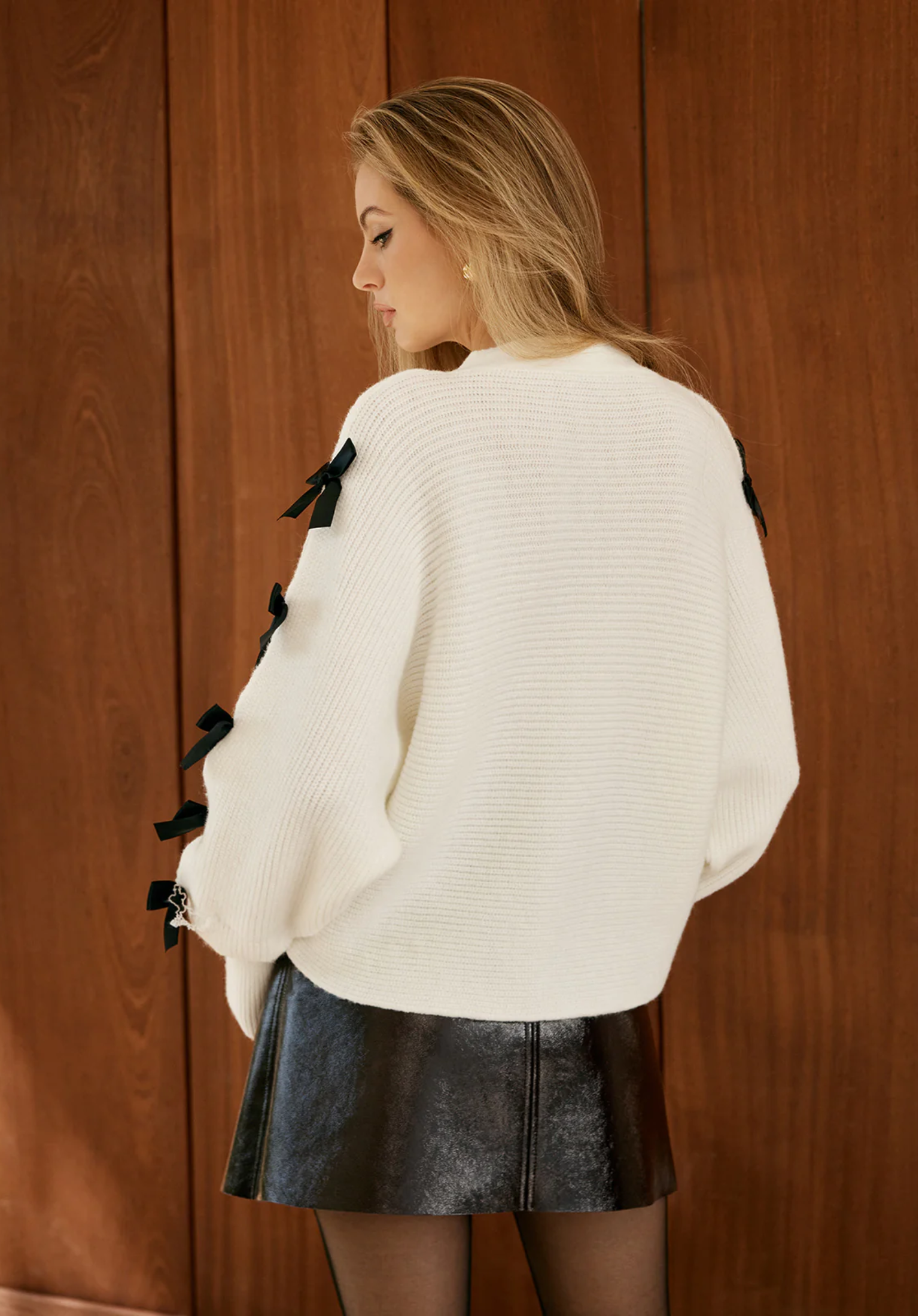 Strickjacke mit Schleife